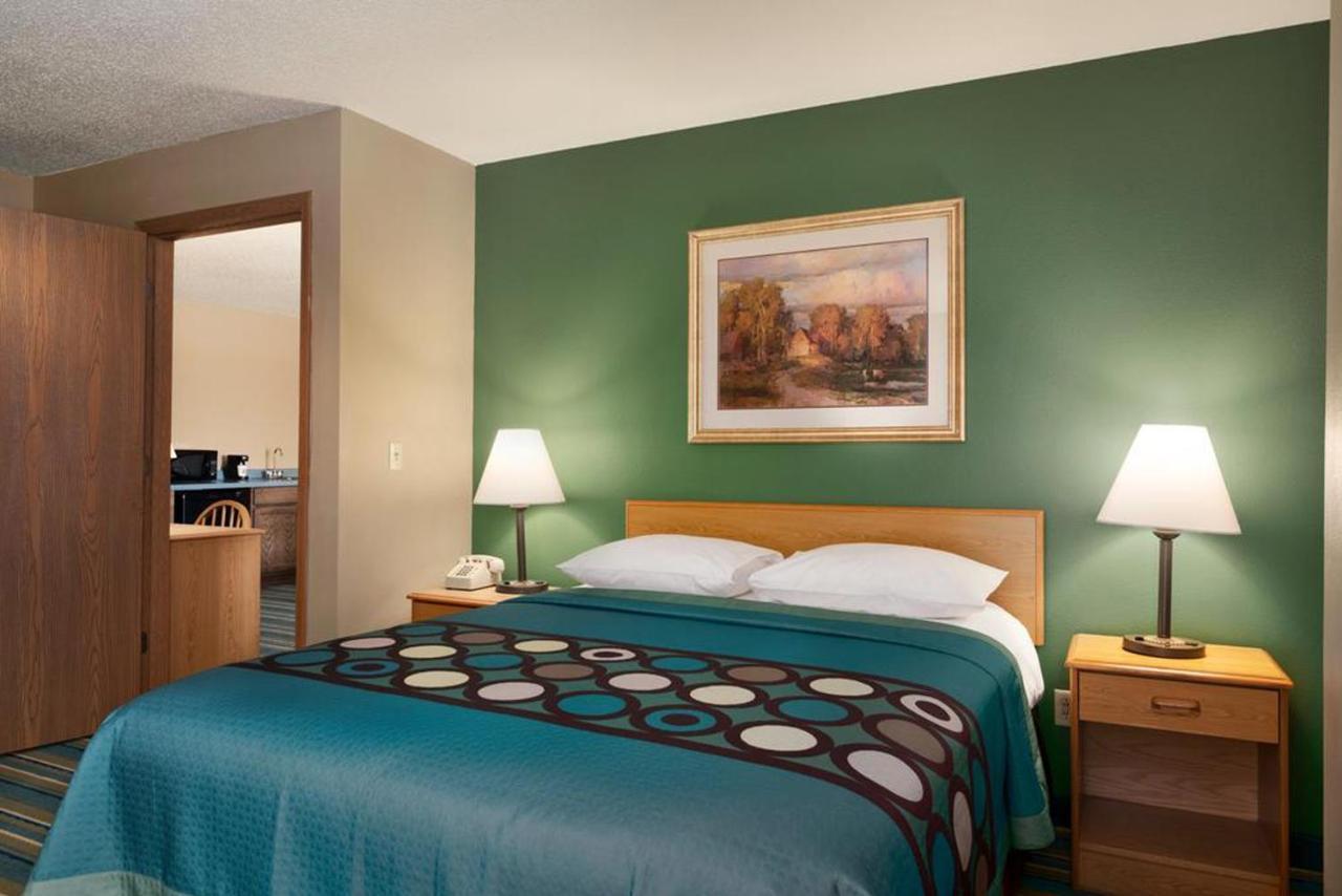 Coratel Inn & Suites By Jasper New Richmond Eksteriør bilde