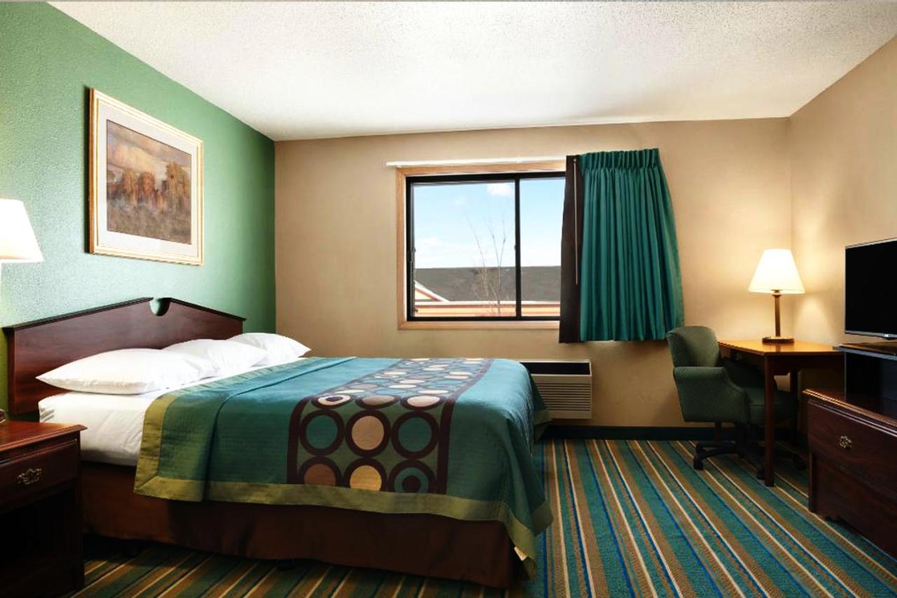 Coratel Inn & Suites By Jasper New Richmond Eksteriør bilde
